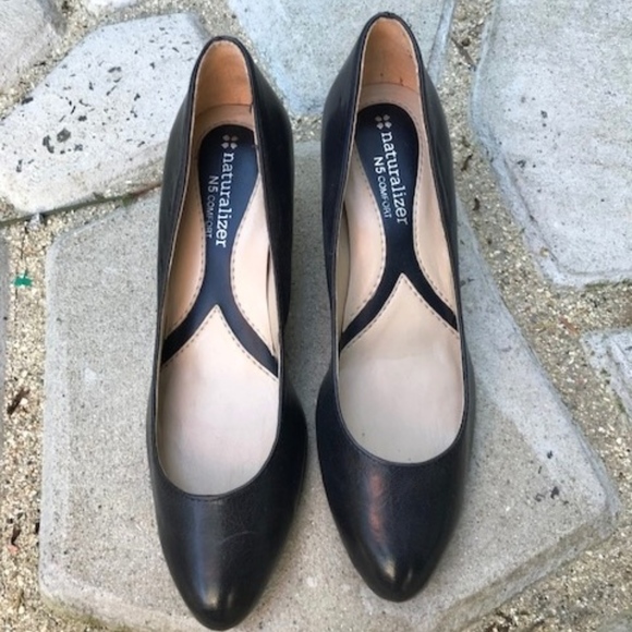 naturalizer shoes size 4